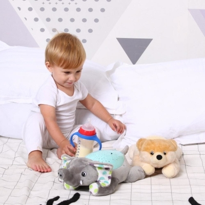 Groupe d'âge 2-4 ans Jouets en peluche d'éléphant doux sur mesure avec lumière de projection
