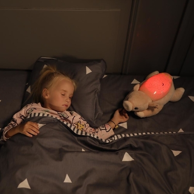 Groupe d'âge 2-4 ans Jouets en peluche d'éléphant doux sur mesure avec lumière de projection