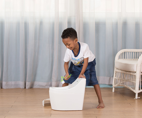 Entraîneur de toilettes en plastique pour enfants en train de se baigner dans une piscine blanche - Certifié EN71