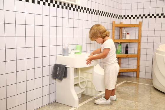 Logo personnalisable facile à utiliserEau de bain pour enfants avec piédestal