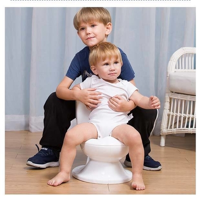 PP plastique simulation de chasse d'eau toilette poubelle pour bébé siège d'entraînement avec modèle solide